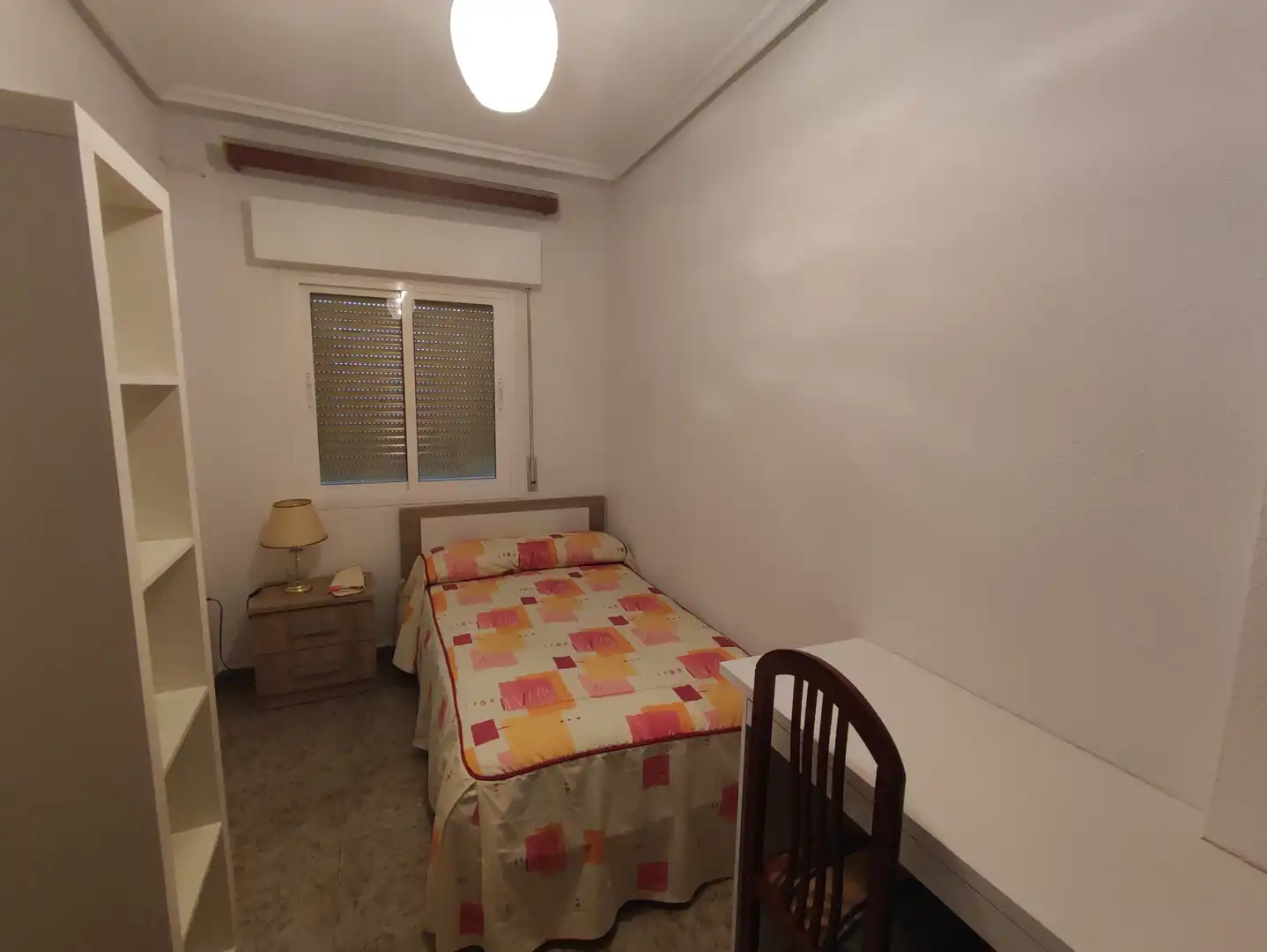 Schlafzimmer von Wohnung zur Miete in Plasencia mit Möbliert und Balkon