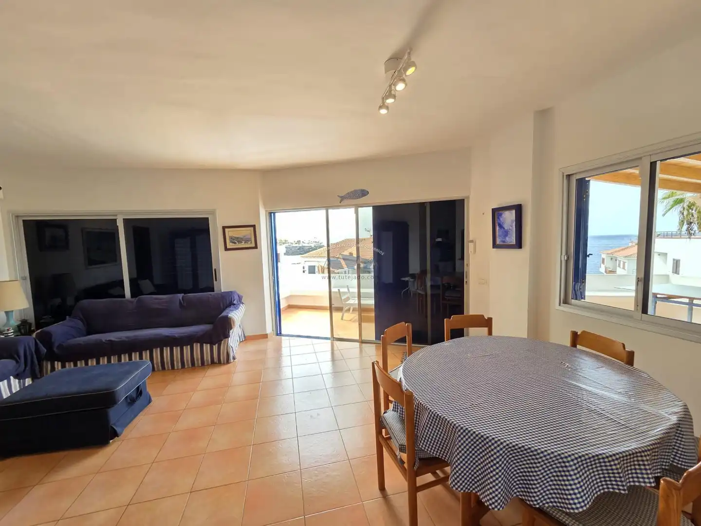 Sala d'estar de Casa o xalet en venda en Puerto de Santiago