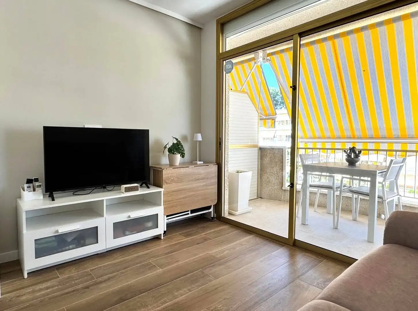 Apartments for rent in Avenida DIPUTACIO, Cap de Sant Pere