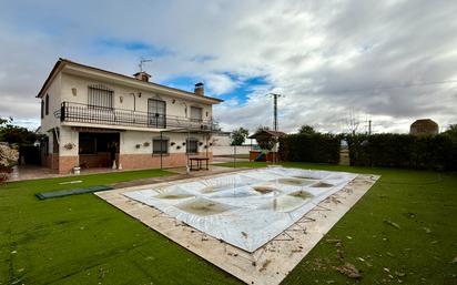 Swimming pool of House or chalet for sale in Madridejos  with Heating, Private garden and Swimming Pool