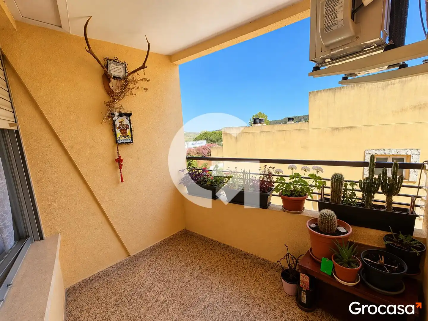 Balcony of Flat for sale in Gilet
