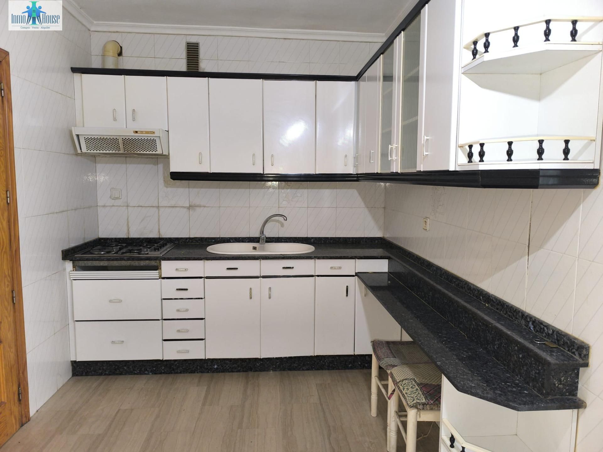 Cuina de Pis en venda en  Albacete Capital amb Calefacció, Terrassa i Balcó