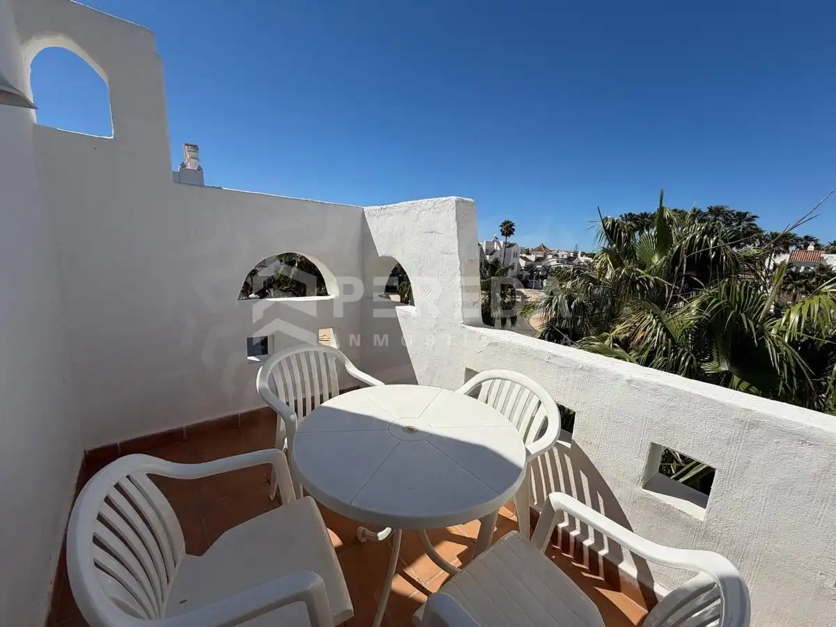 Terraza de Apartamento en venta en Roquetas de Mar con Aire acondicionado, Terraza y Piscina comunitaria
