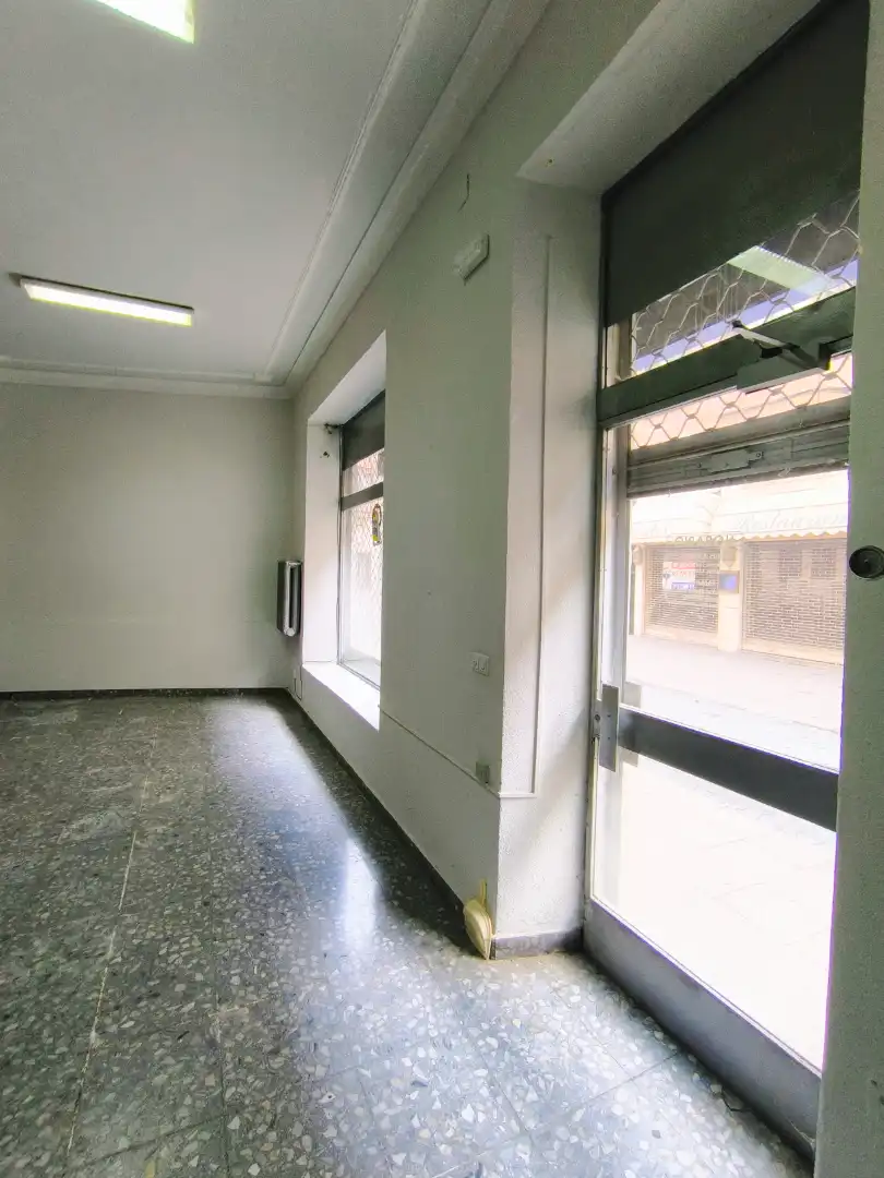 Local comercial en venda a Calle Valentín Calderón 3, imagen 4