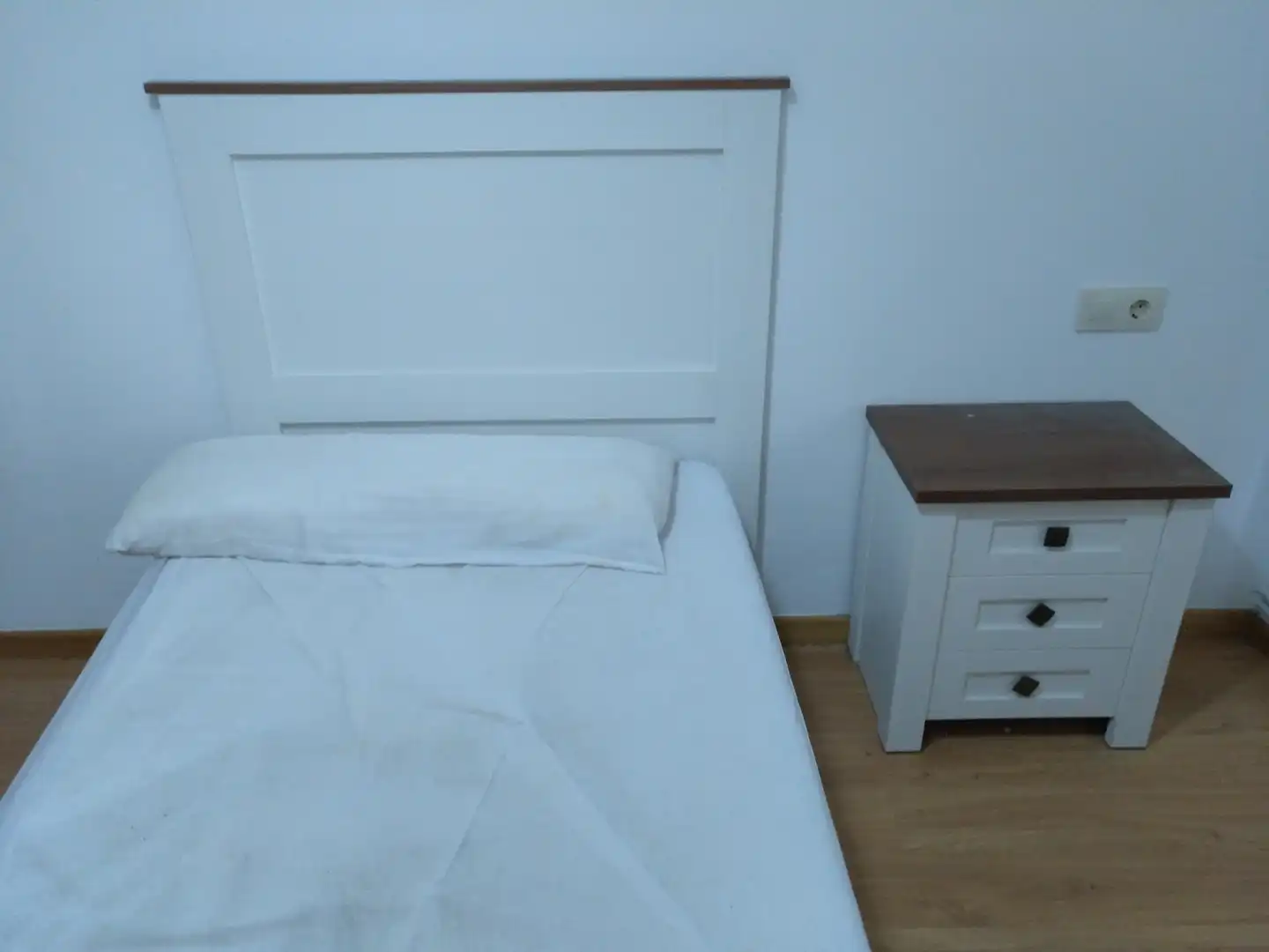 Habitación de Piso de alquiler en Santiago de Compostela  con Calefacción, Parquet y Amueblado