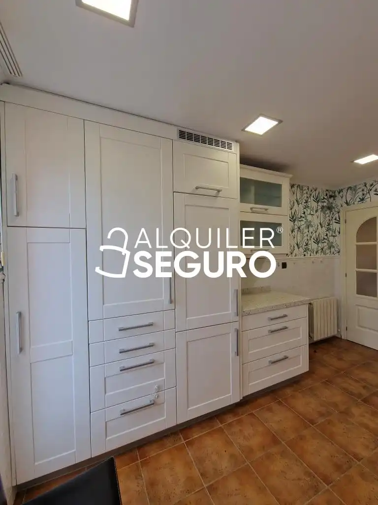 Cocina de Piso de alquiler en Getxo  con Calefacción, Terraza y Trastero
