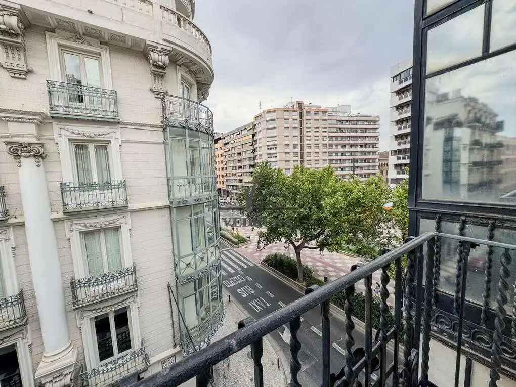 Office space with lift for sale in Paseo de Sagasta, imagen 11