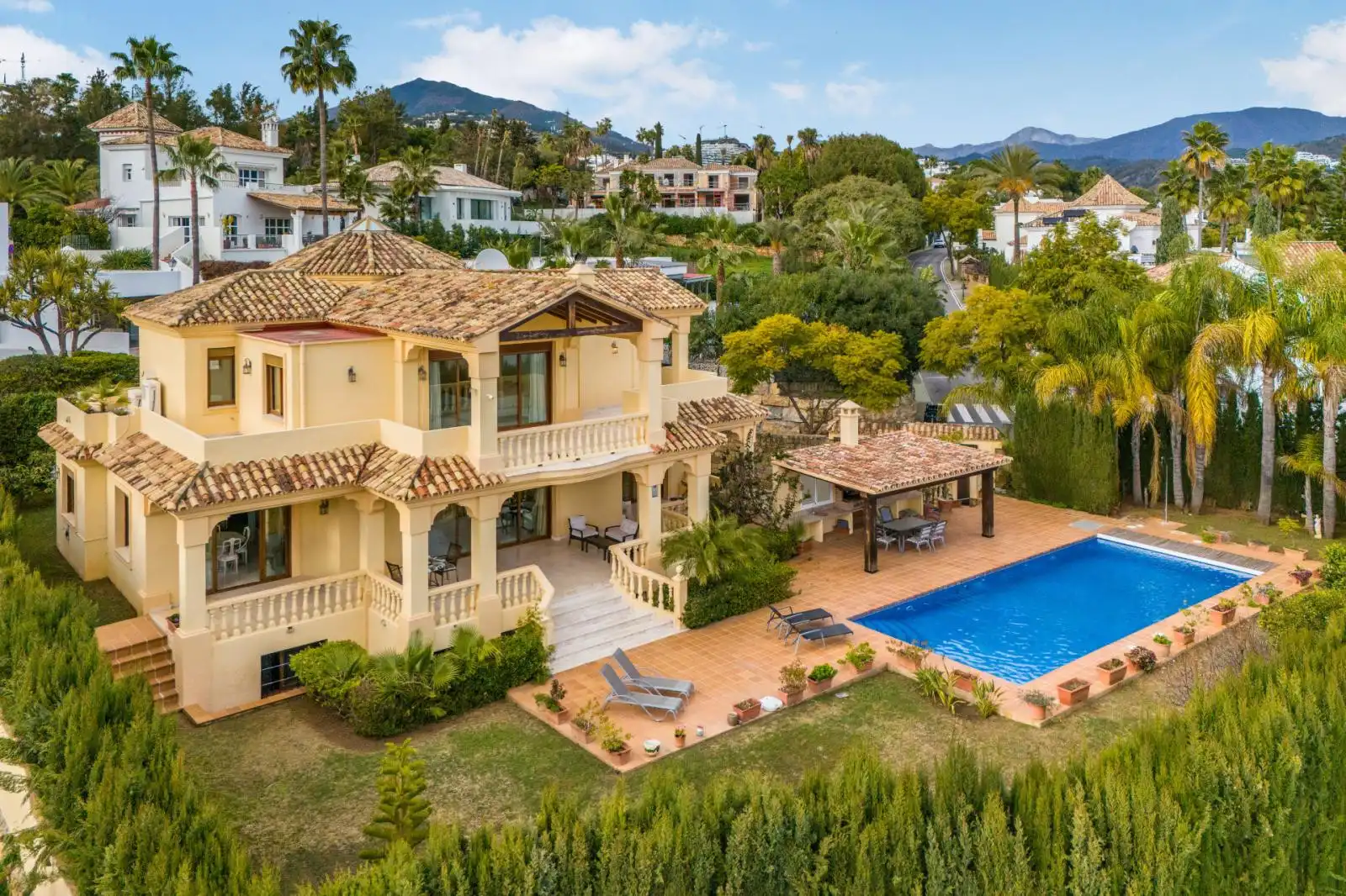 House with pool for sale in La Quinta