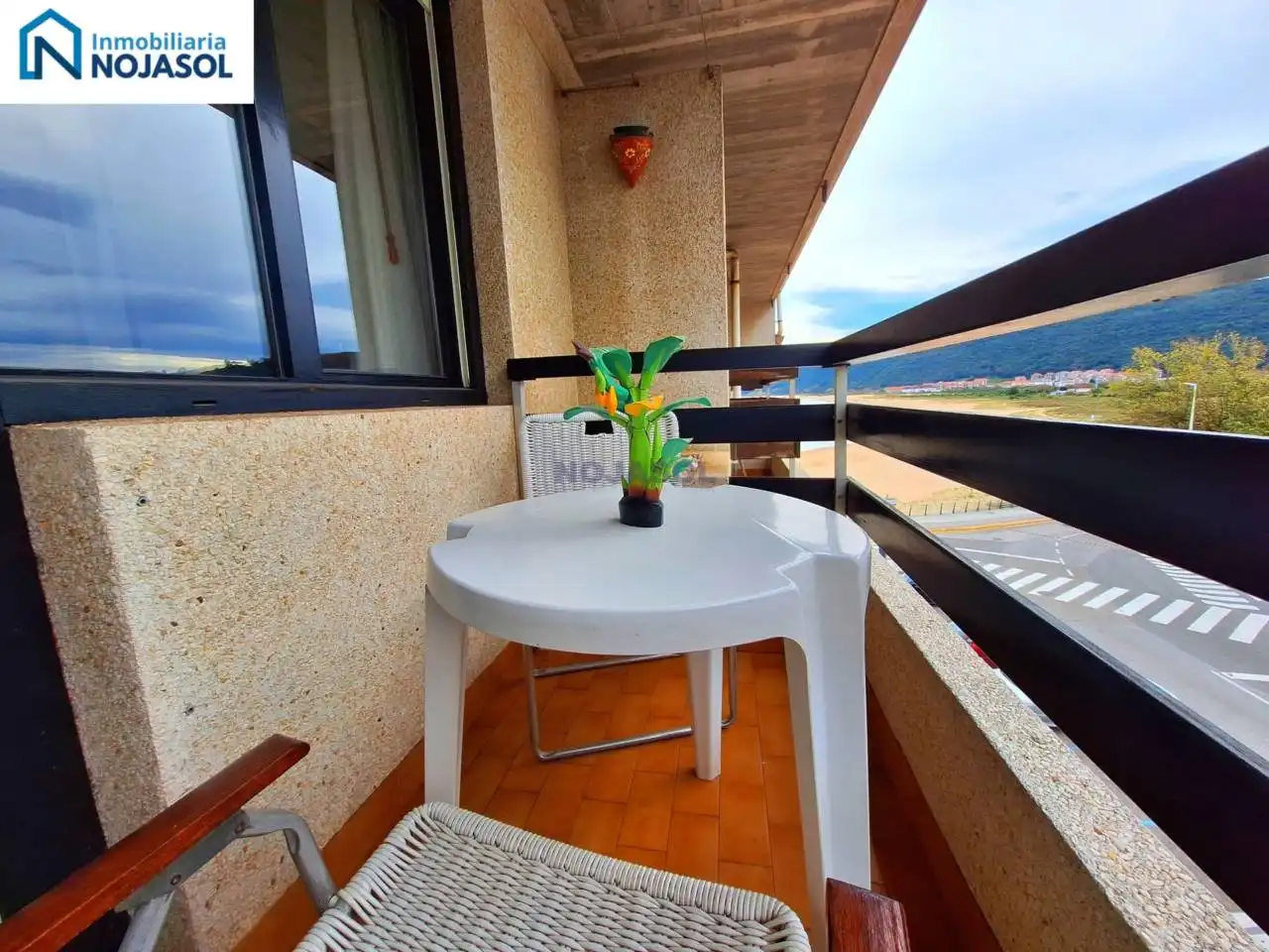 Mini appartamento con terrazza in affitto a Paseo Trengandín 1