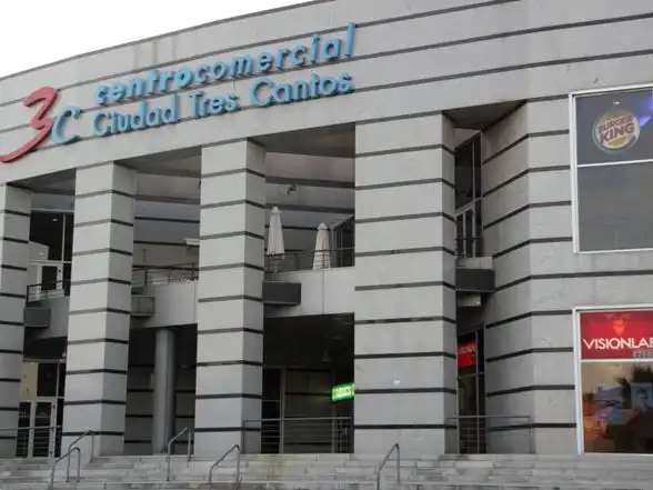 Exterior view of Commercial properties for rent in Tres Cantos  with Air Conditioner