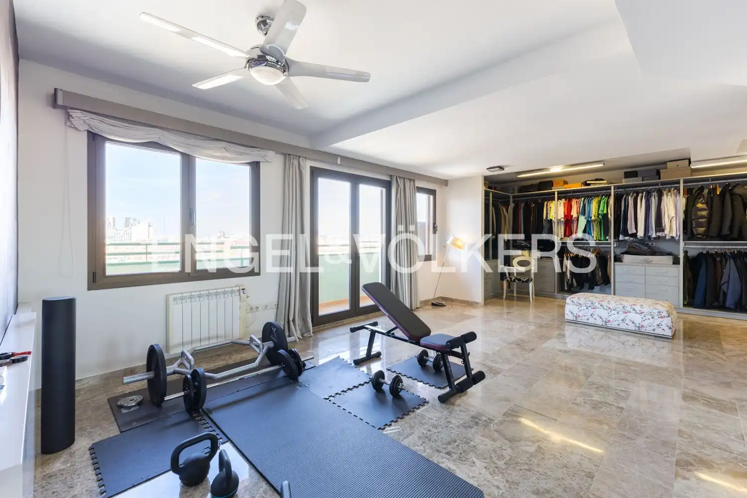 Schlafzimmer von Wohnung zum Verkauf in Valencia mit Klimaanlage, Heizung und Terrasse