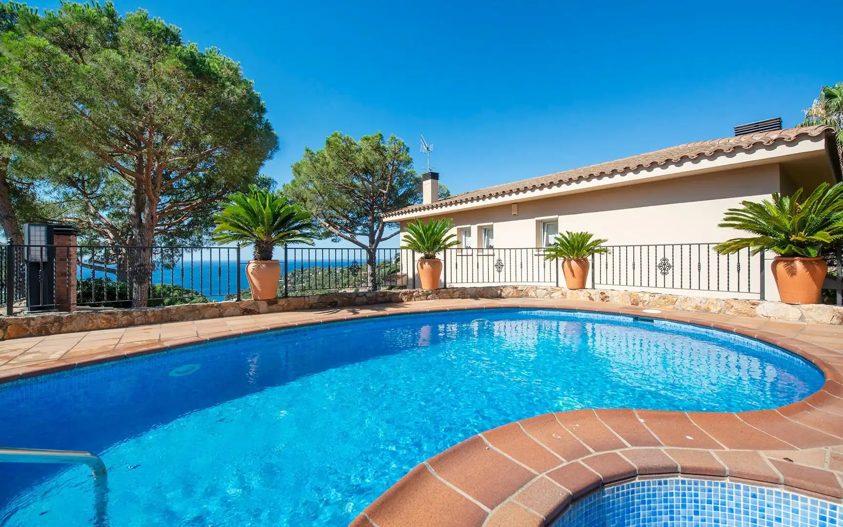 Piscina de Casa o chalet en venta en Tossa de Mar con Calefacción, Jardín privado y Terraza