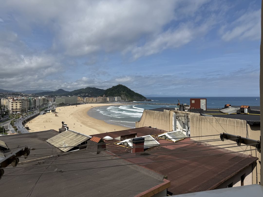 Exterior view of Flat to rent in Donostia - San Sebastián   with Heating, Private garden and Oven