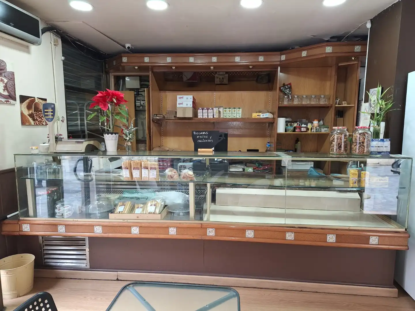 Business premises for transfer in Sants - Montjuïc, imagen 11