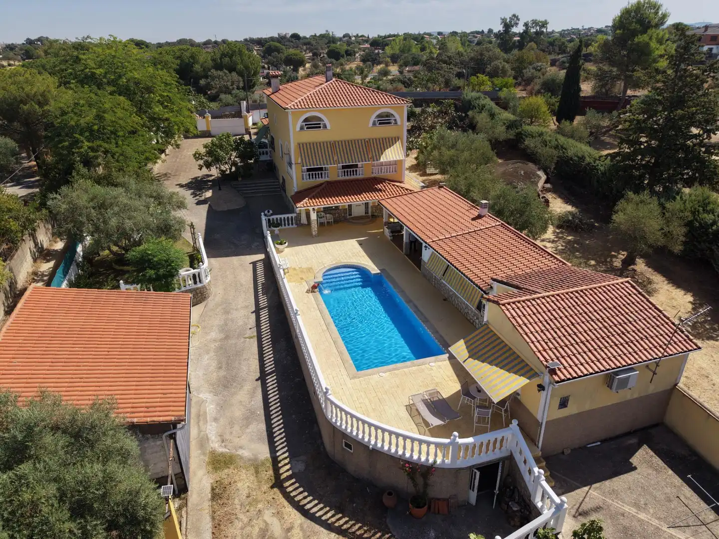 Chalet con piscina en venta en Malpartida de Cáceres