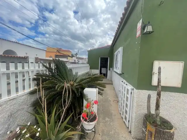 Vista exterior de Casa o xalet en venda en Agüimes amb Terrassa, Forn i Rentadora