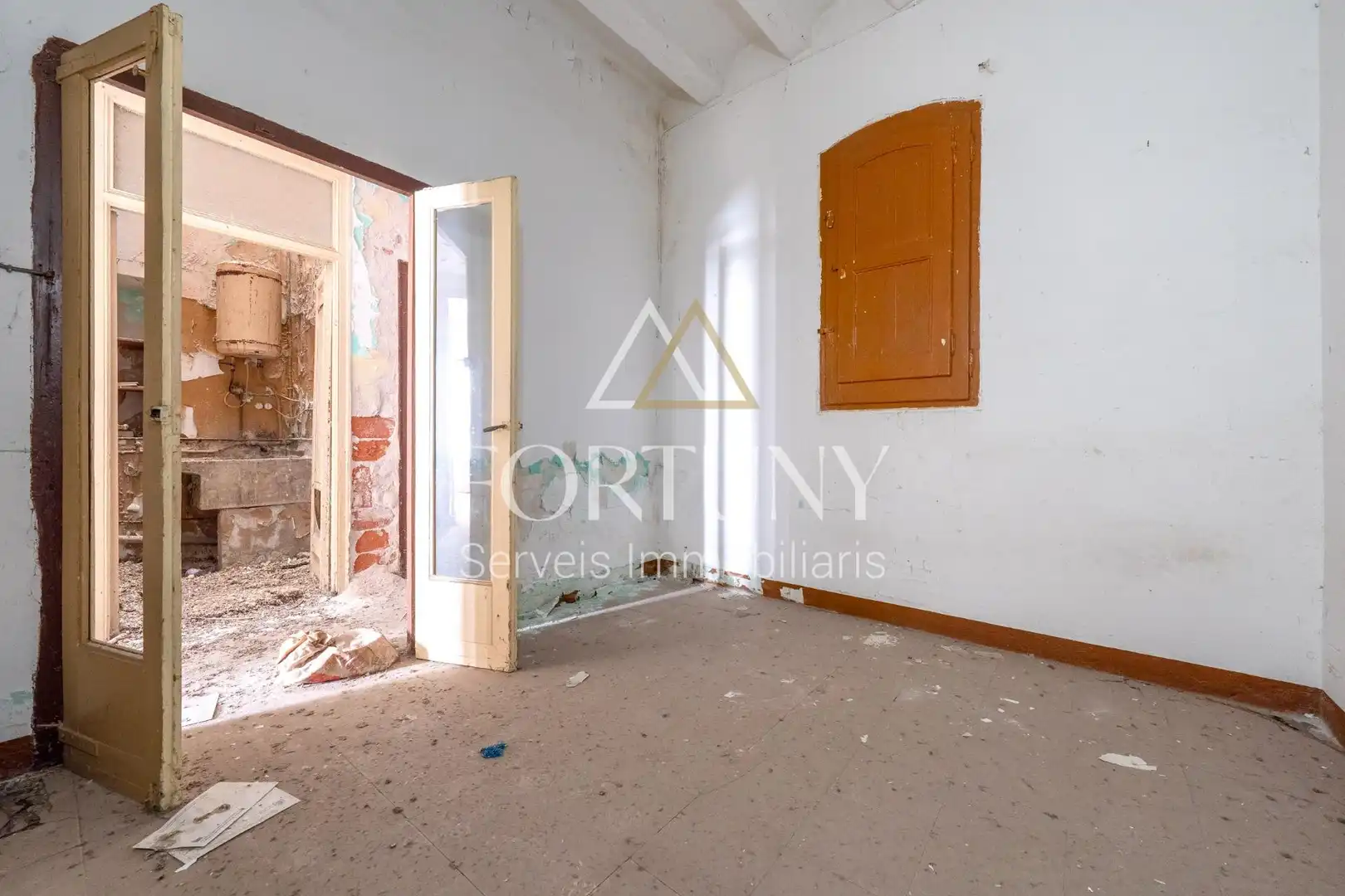 Edificio en venta en TORRES JORDI, L'Espluga de Francolí