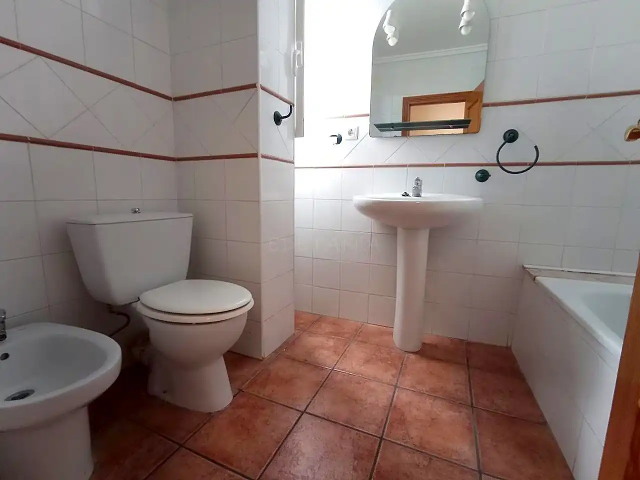 Bany de Apartament de lloguer en Moncada amb Terrassa, Moblat i Balcó