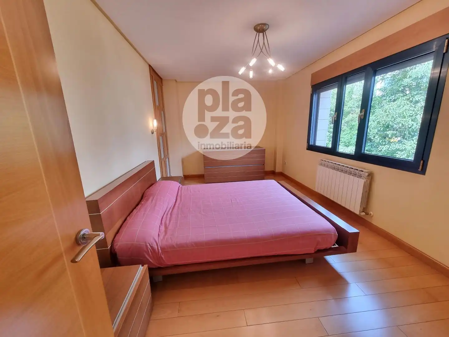 Schlafzimmer von Haus oder Chalet zum Verkauf in Burgos mit Heizung, Terrasse und Abstellraum