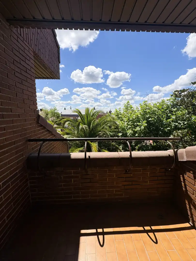 Terrassa de Casa adosada en venda en Las Rozas de Madrid amb Jardí privat, Parquet i Terrassa