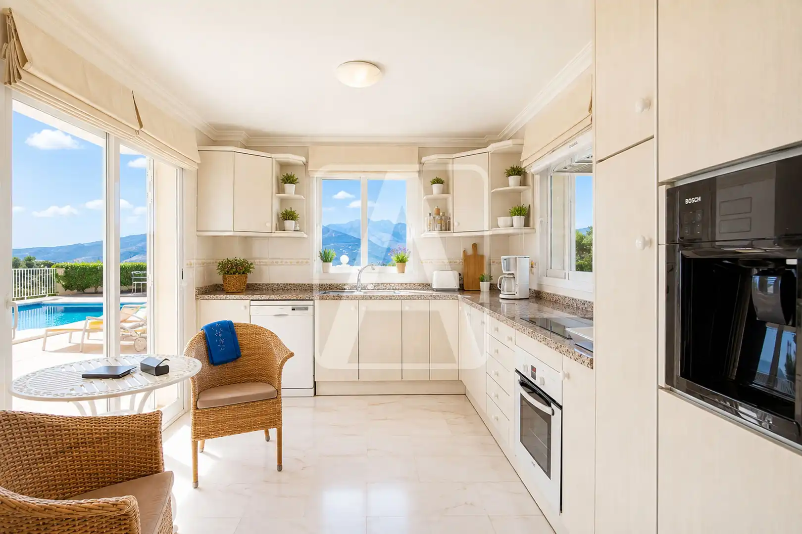 Kitchen of Houses for sale in Calpe / Calp  with Air Conditioner, Heating and Private garden