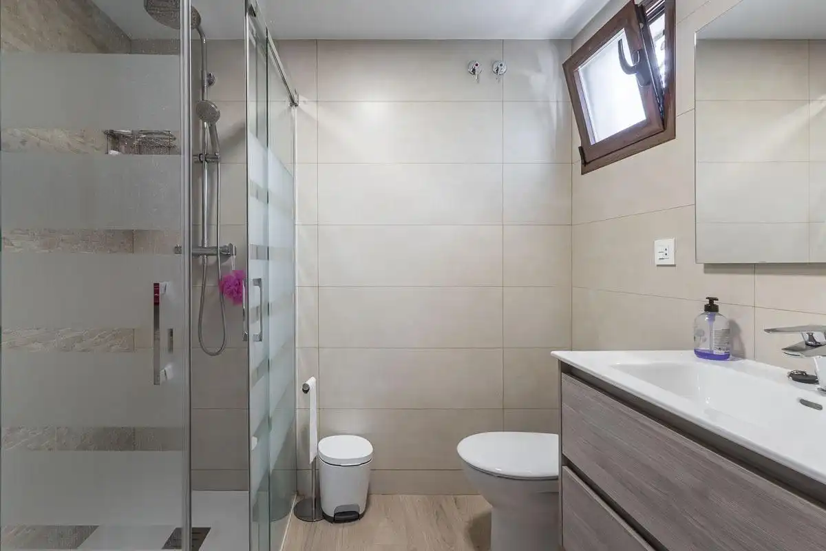 Bathroom of Houses for sale in Los Guájares  with Air Conditioner, Private garden and Swimming Pool