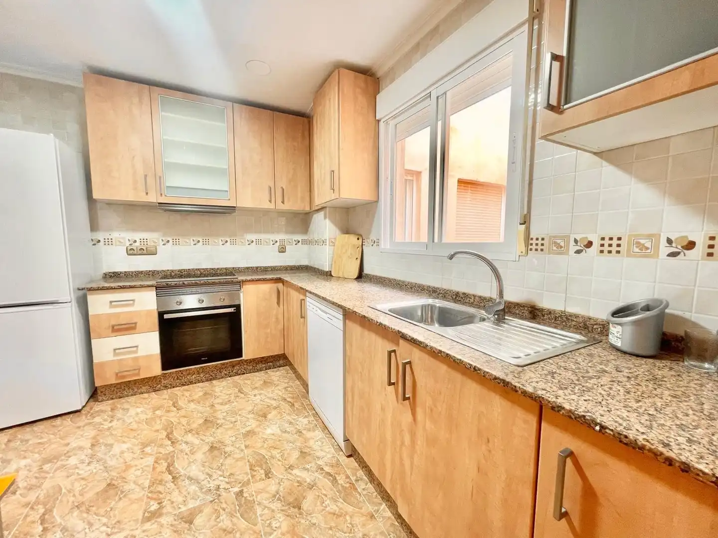 Cuina de Apartament de lloguer en Albatera amb Traster, Moblat i Rentadora