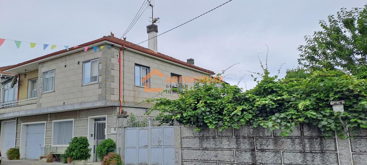 Exterior view of House or chalet for sale in San Amaro  with Heating, Private garden and Storage room