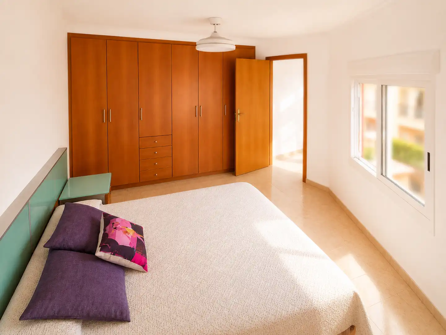 Bedroom of Flat for sale in Santa Coloma de Gramenet  with Air Conditioner, Heating and Washing machine