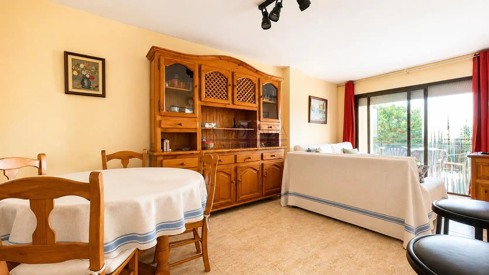 Living room of Flat for sale in Cambrils  with Air Conditioner, Terrace and Furnished