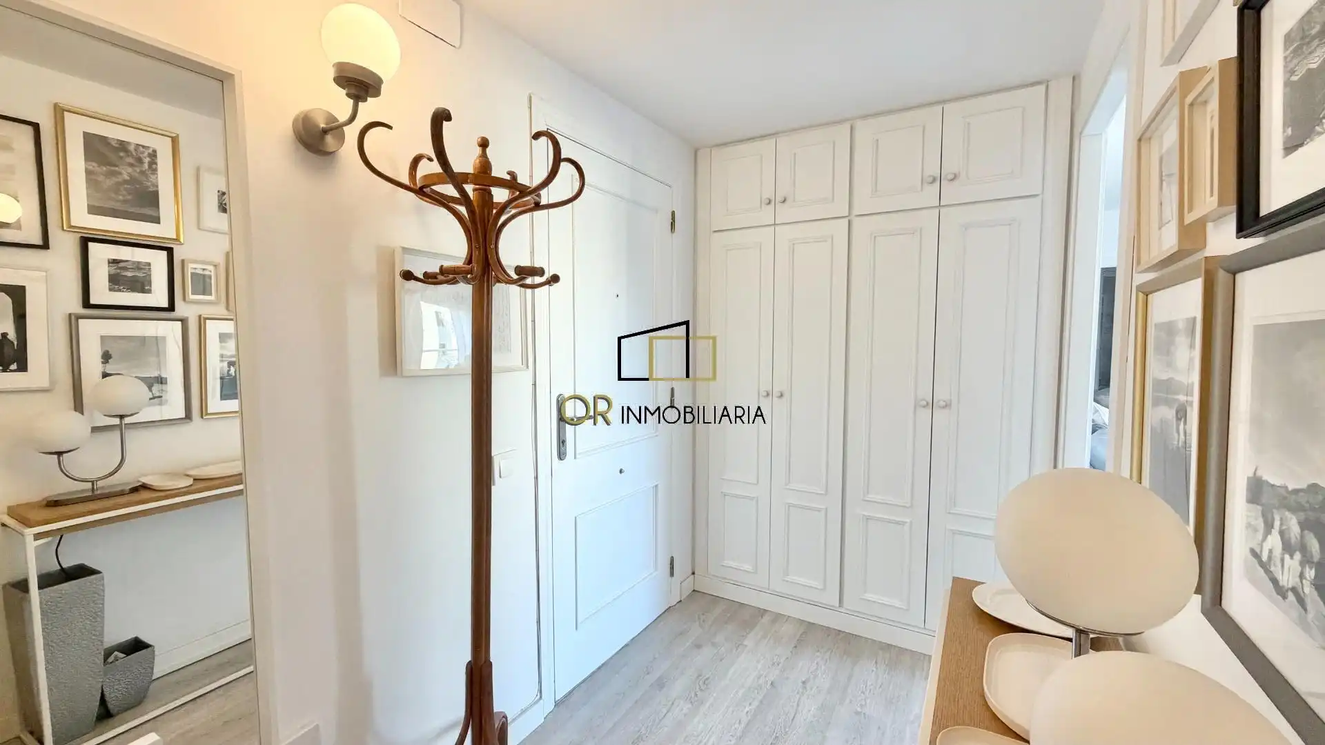 Vista exterior de Piso en venta en Vilanova i la Geltrú con Calefacción, Parquet y Terraza