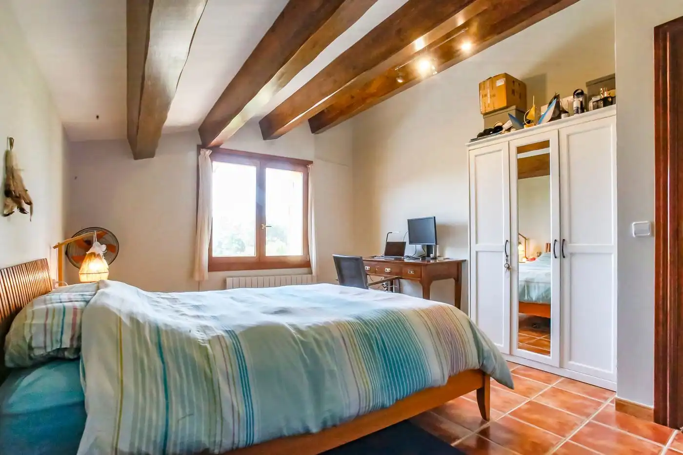 Habitación de Finca rústica en venta en Sant Iscle de Vallalta con Calefacción, Terraza y Trastero