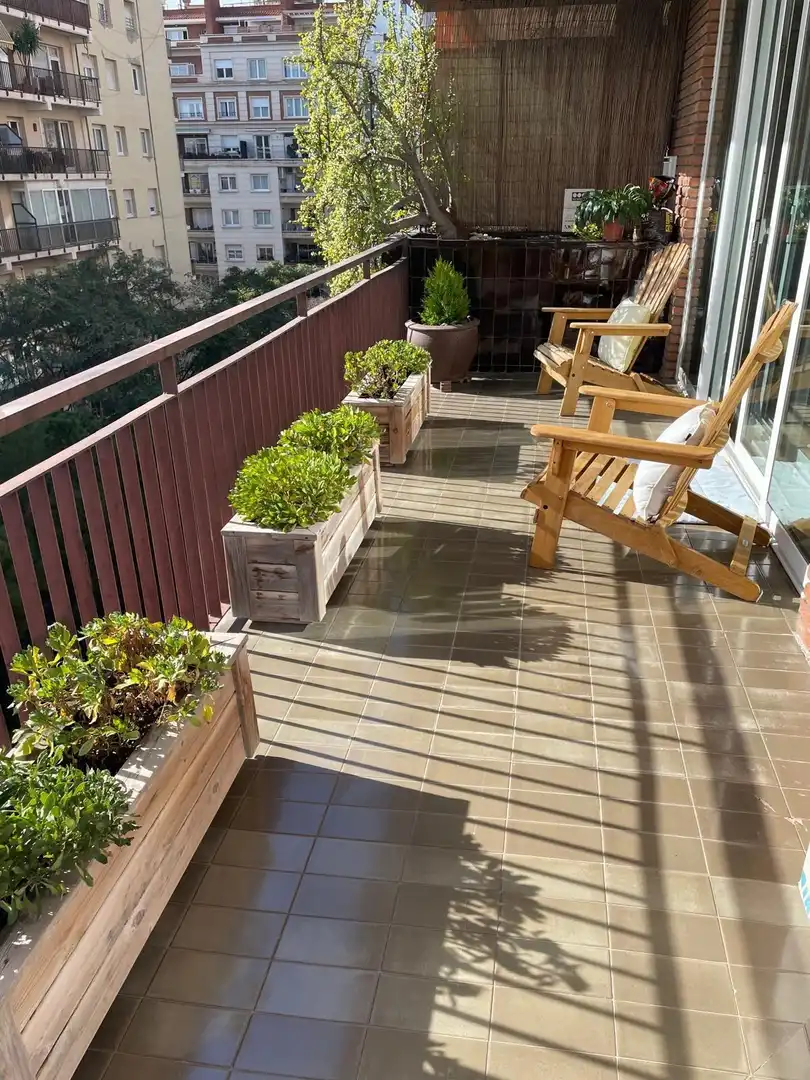 Piso con terraza en venta en Les Corts