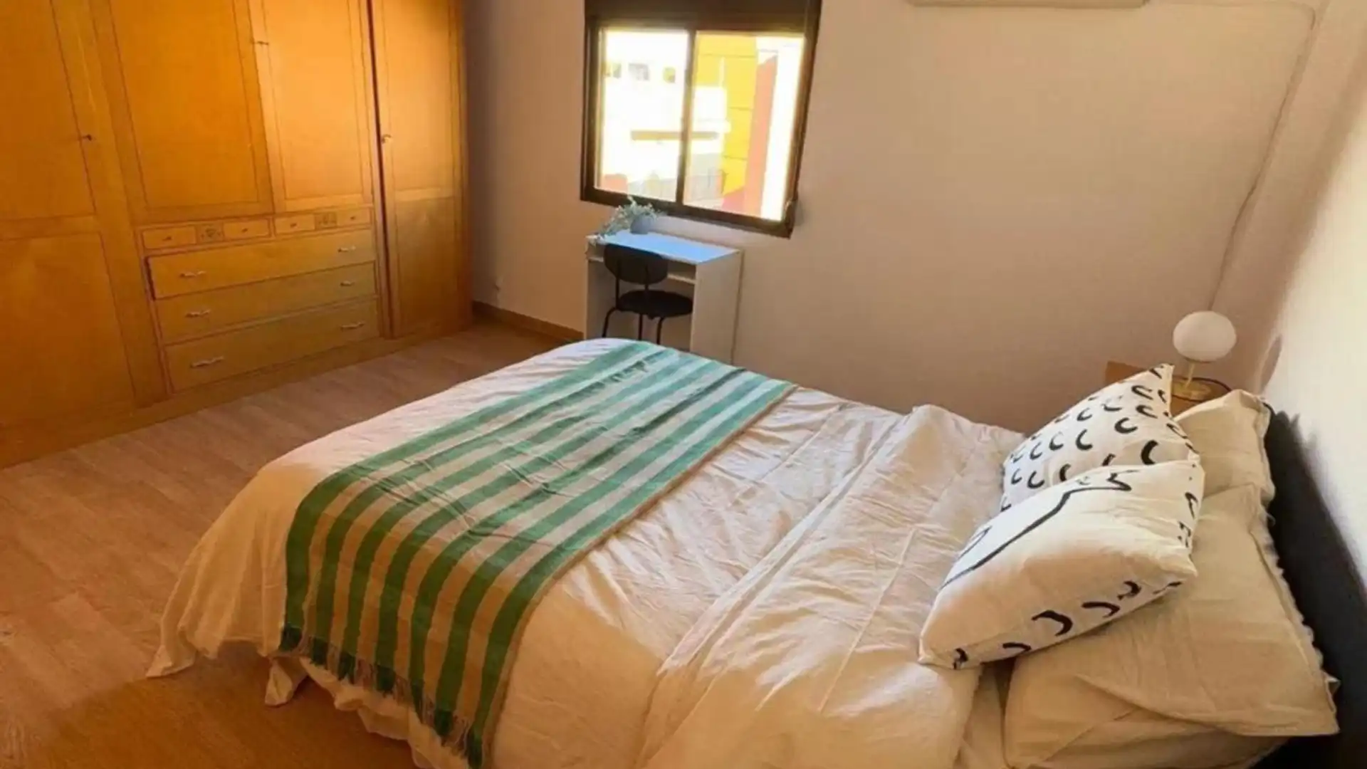 Habitación de Apartamento para compartir en Paiporta con Aire acondicionado, Amueblado y Horno