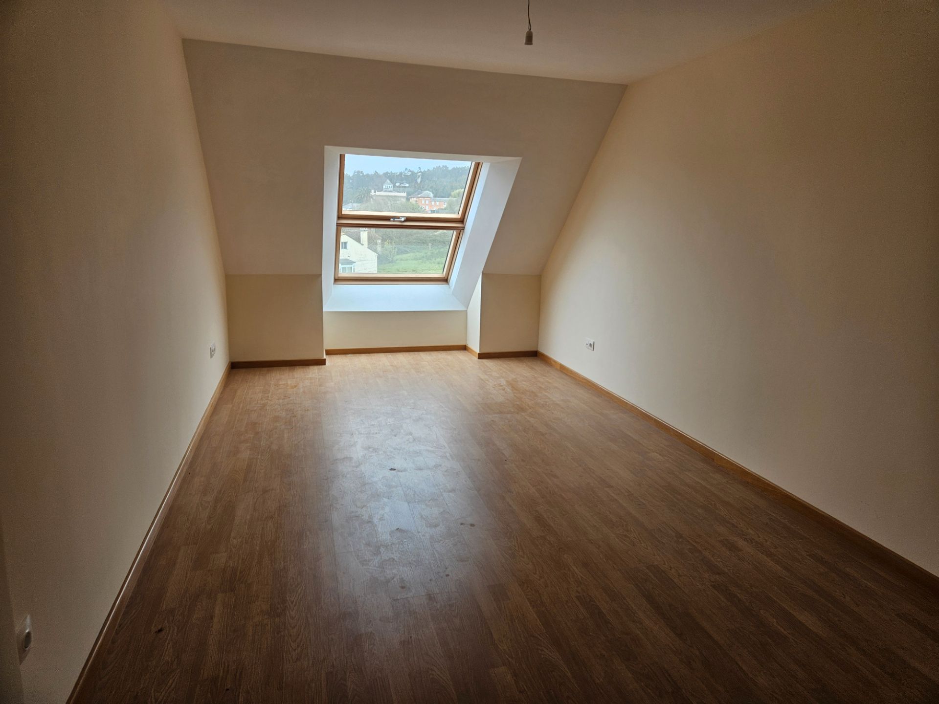 Schlafzimmer von Dachboden zum verkauf in Barreiros mit Abstellraum und Gemeinschaftspool