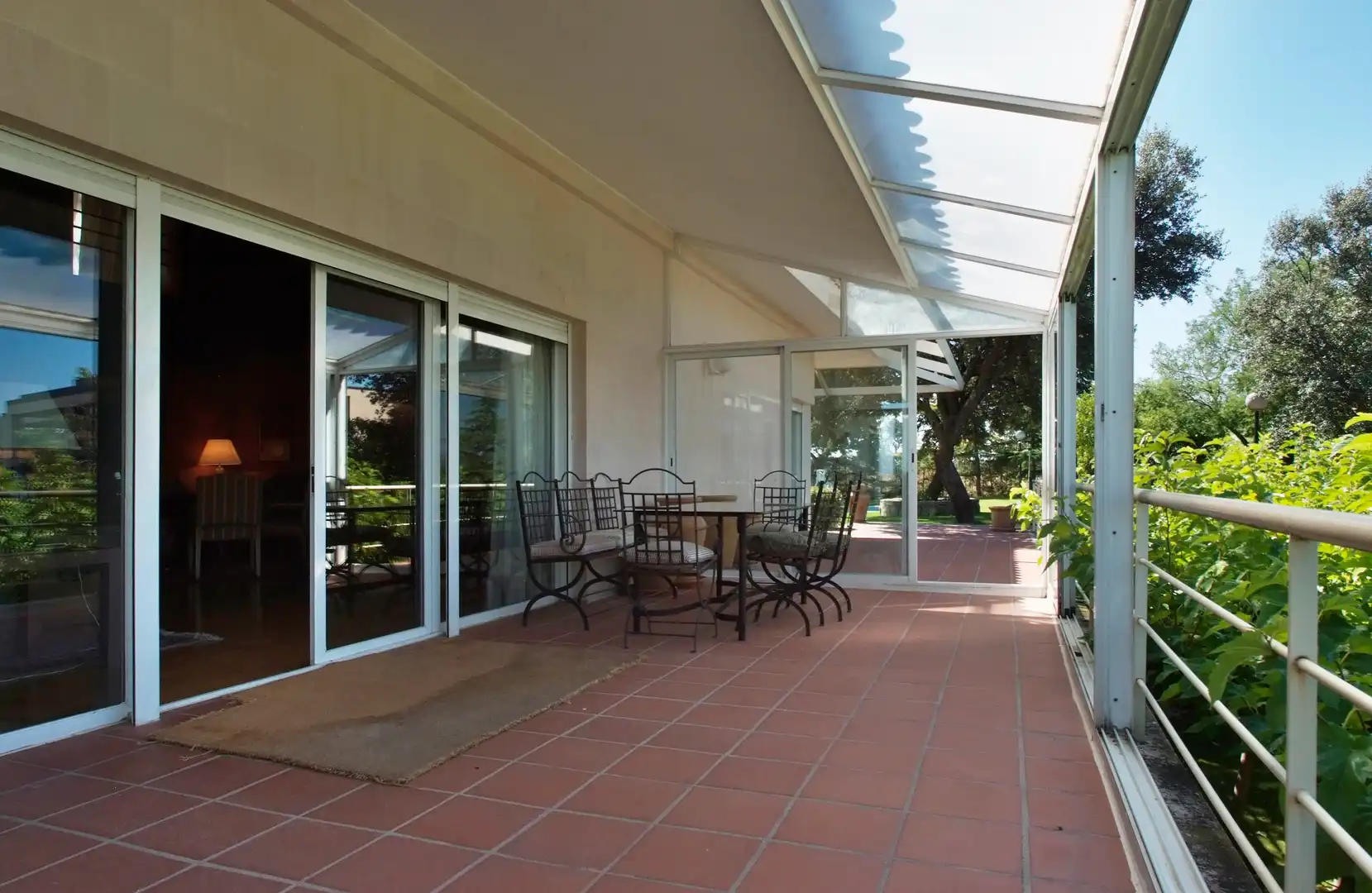 Terrassa de Casa o xalet en venda en Ciudalcampo amb Jardí privat, Piscina i Jacuzzi