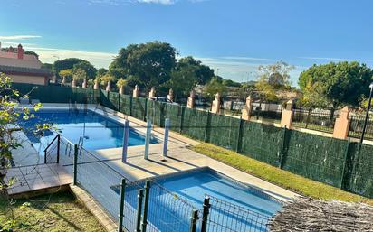 Piscina de Apartament en venda en Islantilla amb Terrassa, Moblat i Piscina comunitària