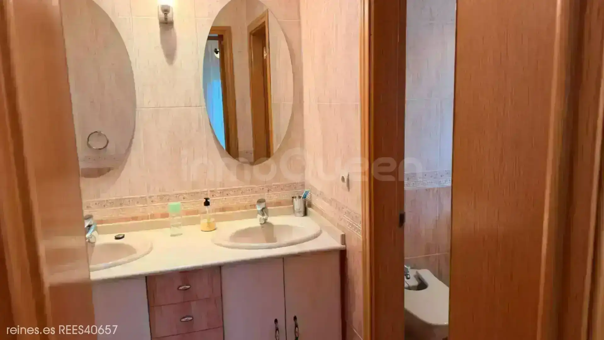 Bany de Casa o xalet en venda en Alcorcón amb Calefacció i Jardí privat