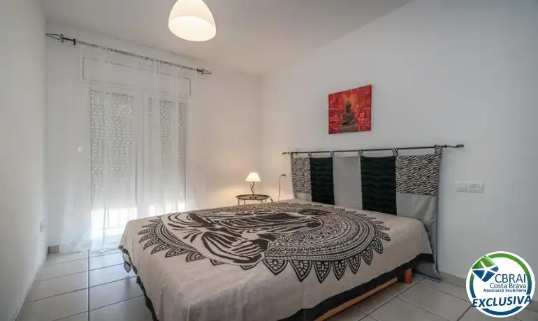 Casa aparellada amb piscina en venda a Muga - Gran Reserva - Badia, imagen 13