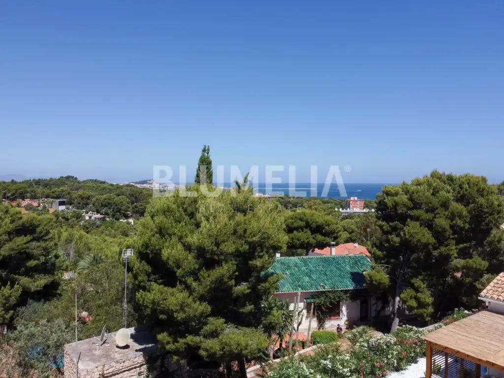 Houses for sale in Las Rotas / Les Rotes