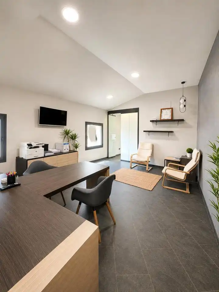 Office for rent in Segovia  with Air Conditioner