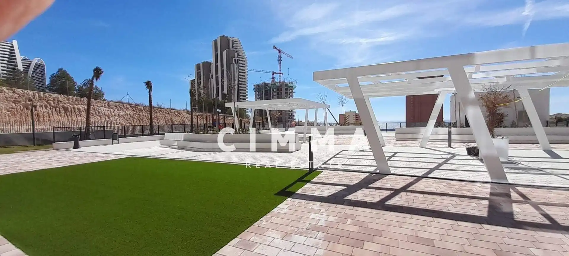 Piso con terraza en venta en Avenida del Alcalde Don Vicente Pérez Devesa, imagen 2