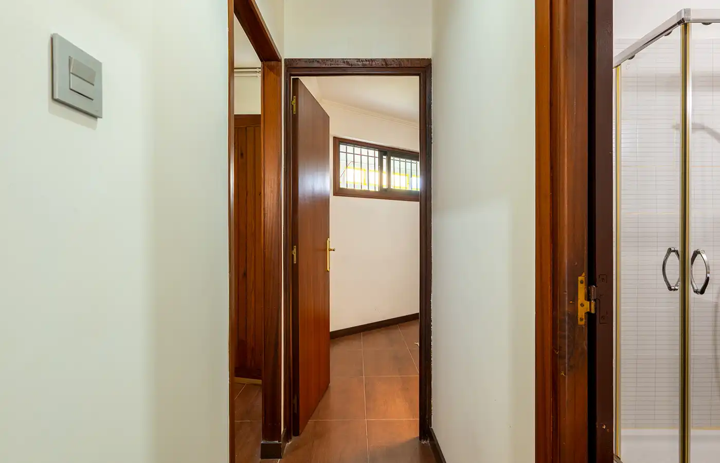 Wohnung zum Verkauf in Oleiros mit Terrasse, Abstellraum und Mikrowelle