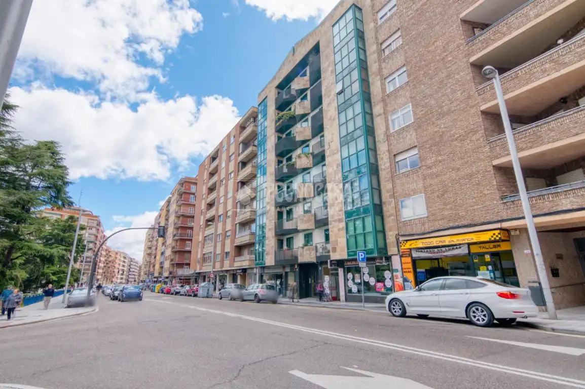 Vista exterior de Piso en venta en Salamanca con Calefacción