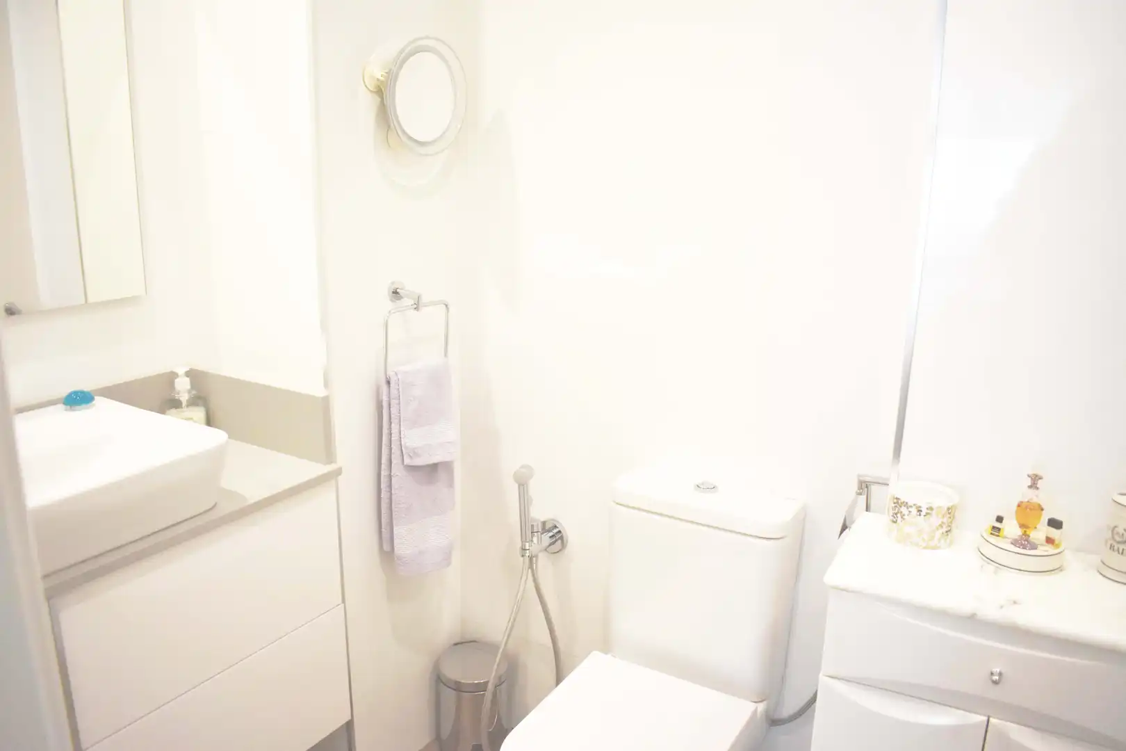 Bathroom of Flat for rent in Granada  with Air Conditioner, Heating and Furnished