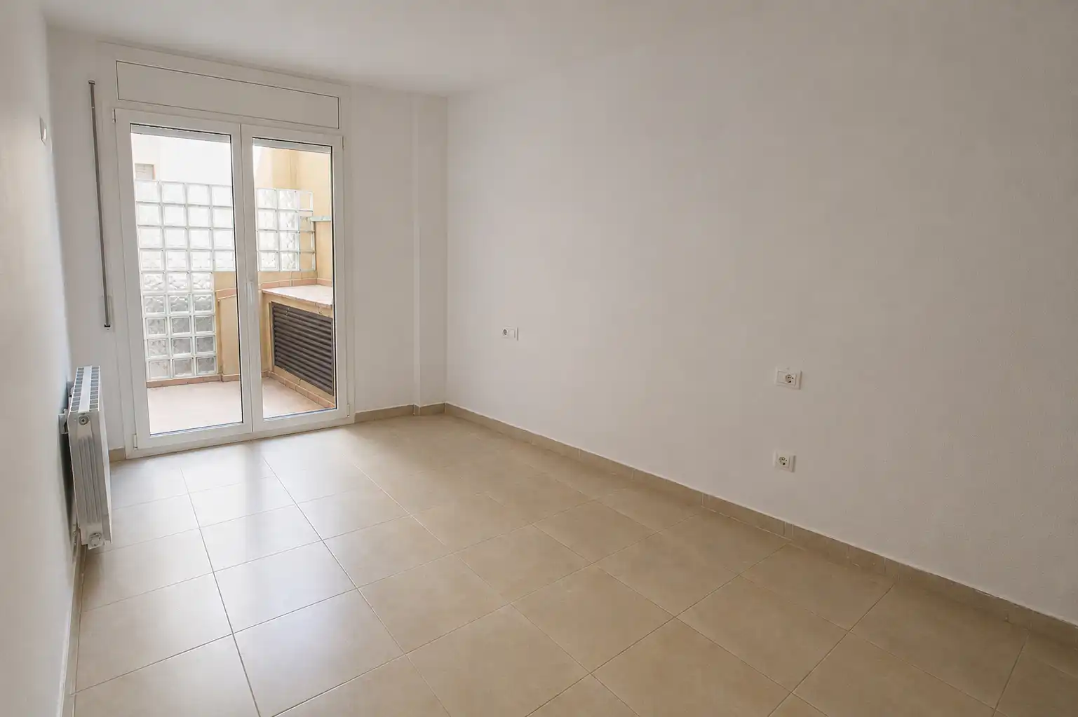 Habitación de Piso en venta en Sant Julià de Ramis con Calefacción, Terraza y Horno