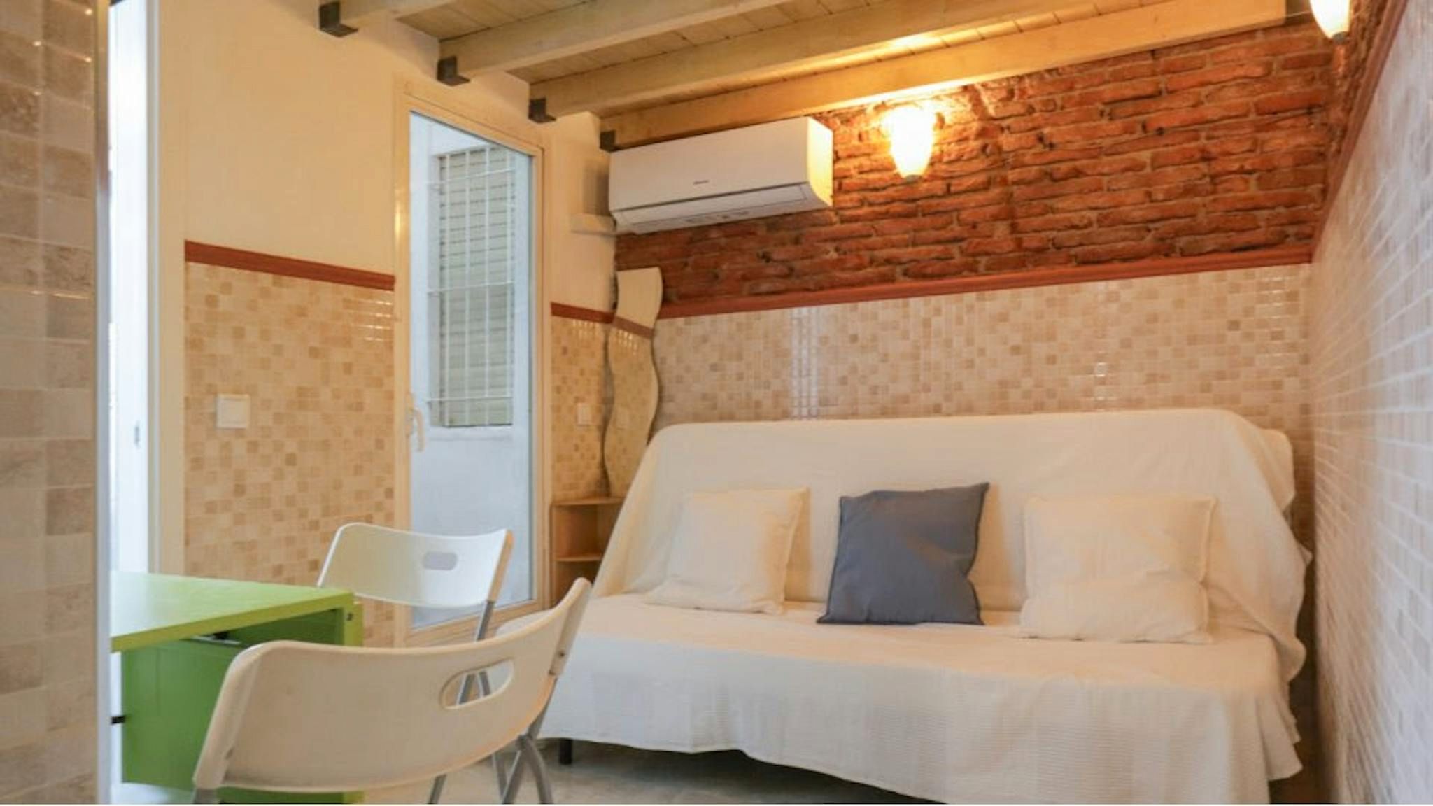 Bedroom of Flat to rent in  Madrid Capital  with Air Conditioner, Furnished and Washing machine
