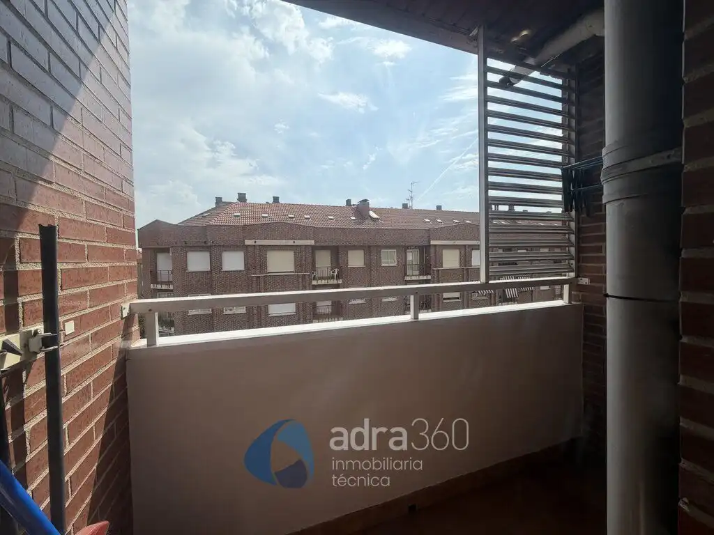 Flat for rent in Estambrera, Cascajos - Piqueras