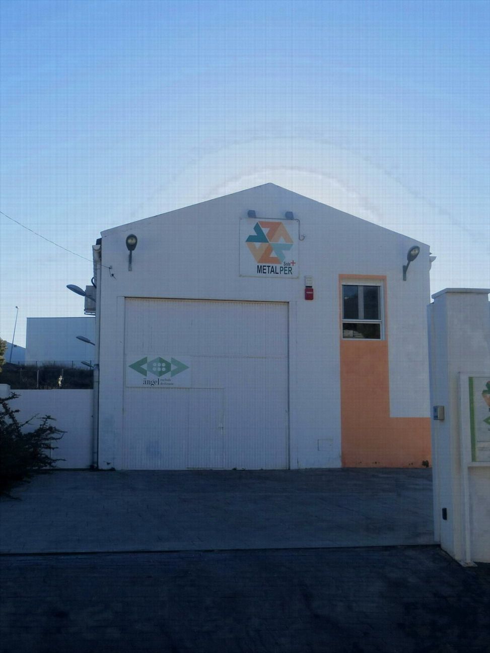 Außenansicht von Fabrikhallen zum verkauf in La Font de la Figuera
