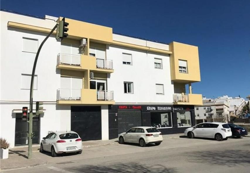 Exterior view of Garage for sale in Villamartín